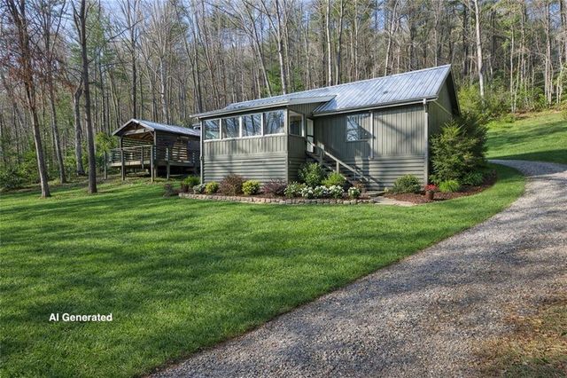 121 Waterfalls Way, Clarkesville, GA 30523