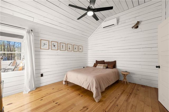 121 Waterfalls Way, Clarkesville, GA 30523