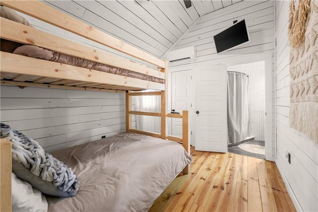 121 Waterfalls Way, Clarkesville, GA 30523