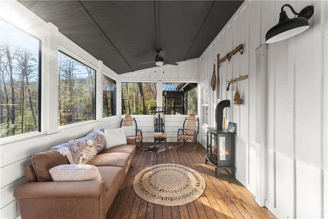 121 Waterfalls Way, Clarkesville, GA 30523