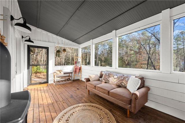 121 Waterfalls Way, Clarkesville, GA 30523