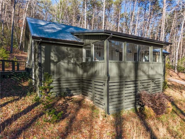 121 Waterfalls Way, Clarkesville, GA 30523