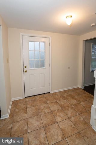 38 LINDEN AVE, Newtown, PA 18940