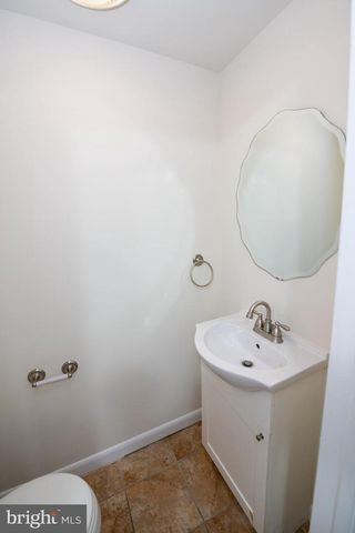 38 LINDEN AVE, Newtown, PA 18940