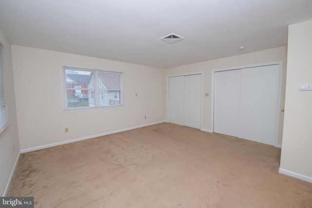 38 LINDEN AVE, Newtown, PA 18940