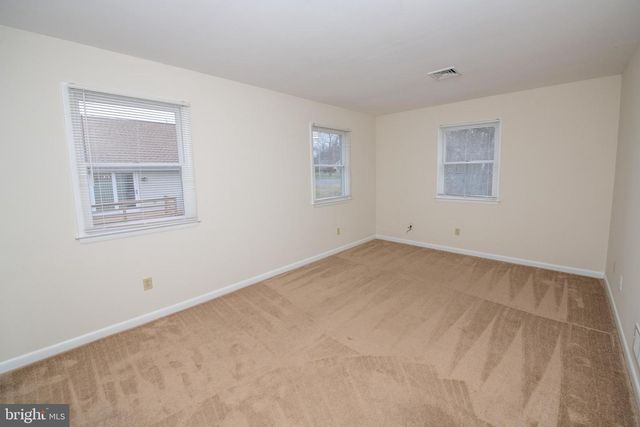 38 LINDEN AVE, Newtown, PA 18940