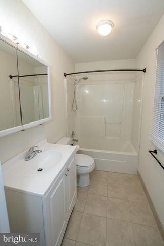 38 LINDEN AVE, Newtown, PA 18940