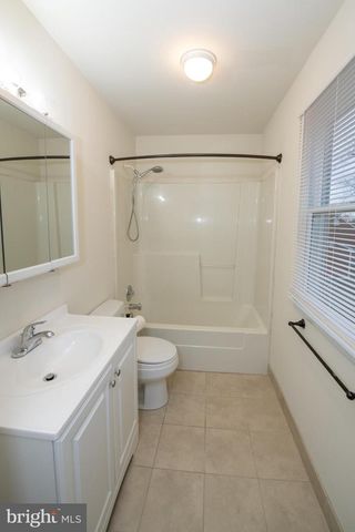 38 LINDEN AVE, Newtown, PA 18940