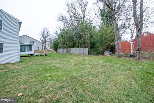 38 LINDEN AVE, Newtown, PA 18940