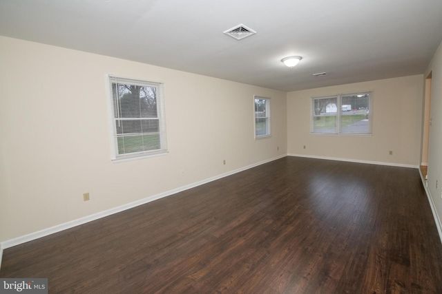 38 LINDEN AVE, Newtown, PA 18940