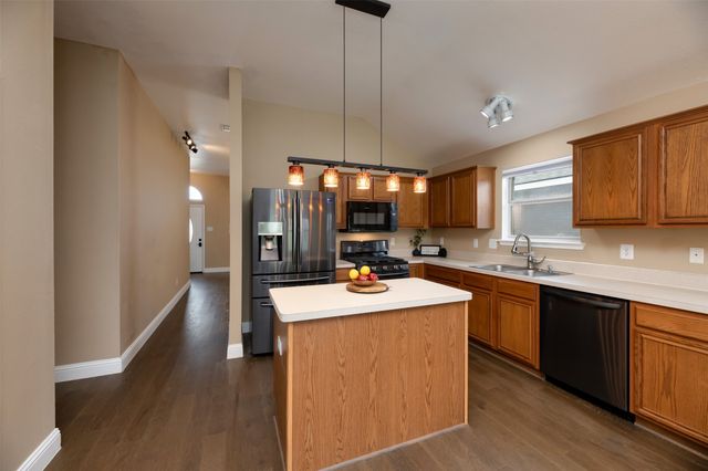 934 Plumeria Drive, Arlington, TX 76002