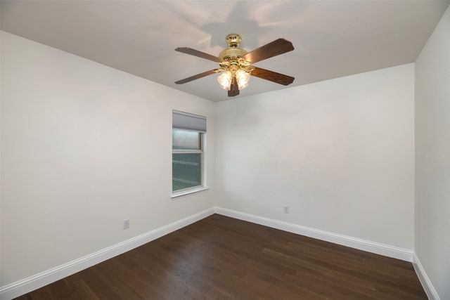 934 Plumeria Drive, Arlington, TX 76002