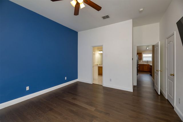 934 Plumeria Drive, Arlington, TX 76002