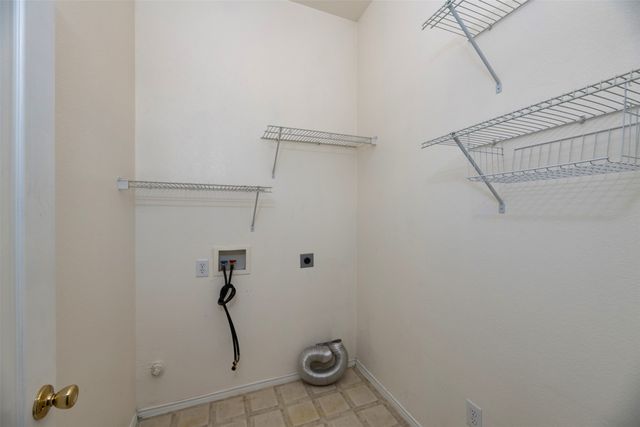 934 Plumeria Drive, Arlington, TX 76002