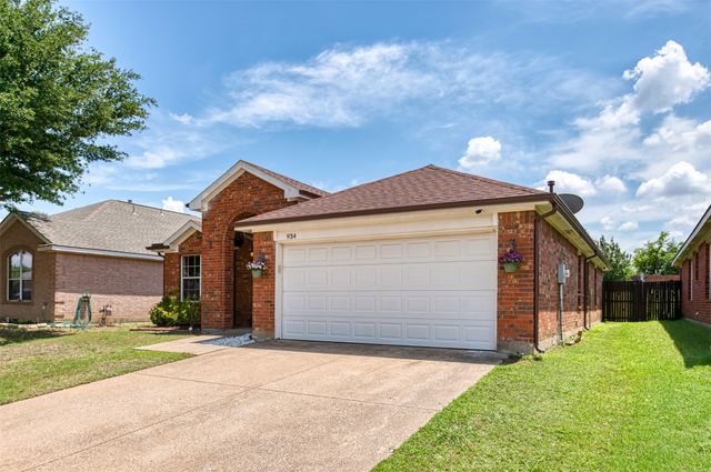 934 Plumeria Drive, Arlington, TX 76002