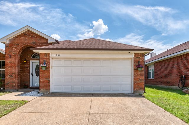 934 Plumeria Drive, Arlington, TX 76002
