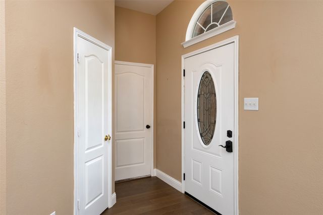 934 Plumeria Drive, Arlington, TX 76002