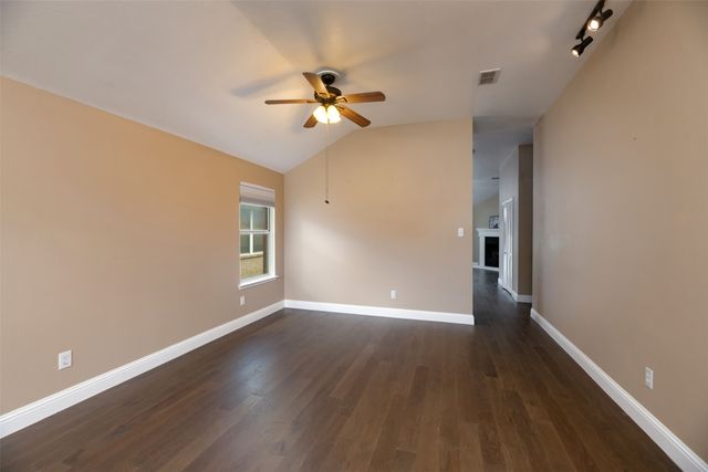 934 Plumeria Drive, Arlington, TX 76002
