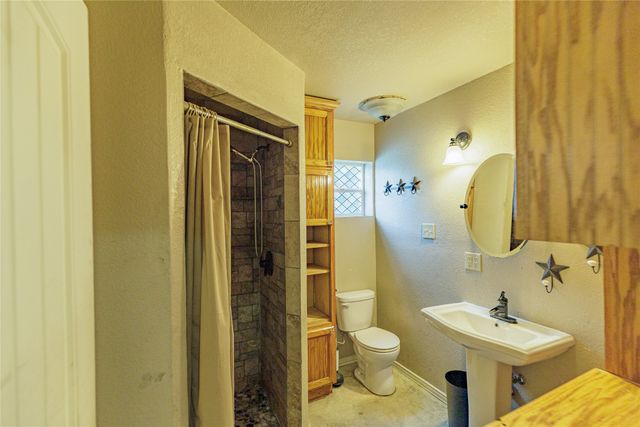 123 Vista Drive, Decatur, TX 76234
