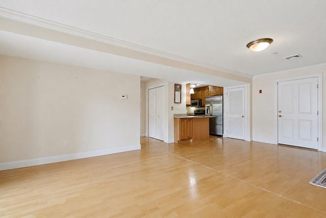 1 Lenox St 205, Norwood, MA 02062