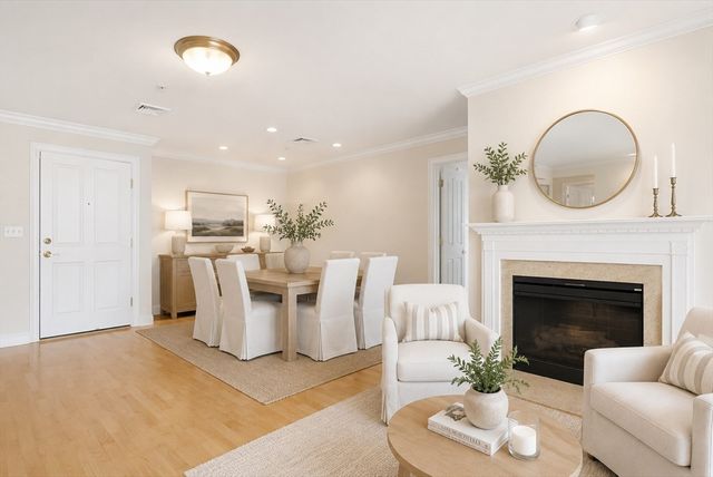 1 Lenox St 205, Norwood, MA 02062