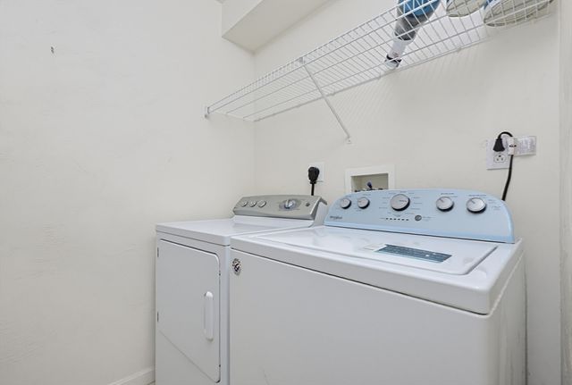 1 Lenox St 205, Norwood, MA 02062