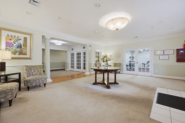 1 Lenox St 205, Norwood, MA 02062