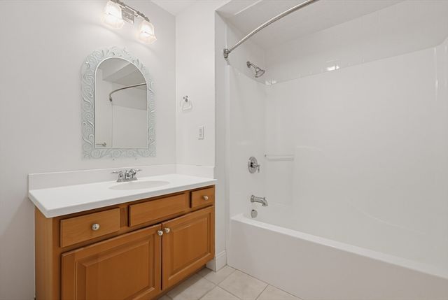 1 Lenox St 205, Norwood, MA 02062