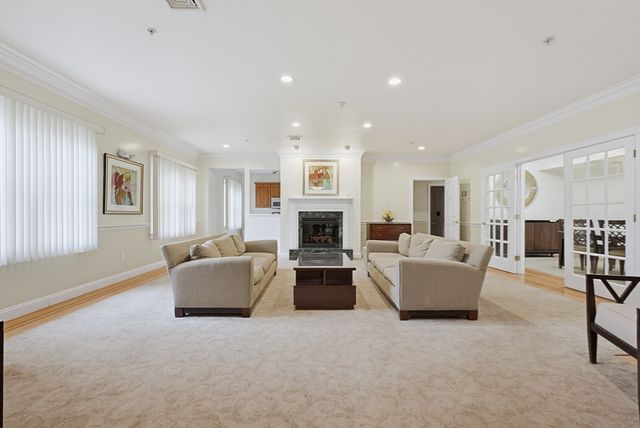 1 Lenox St 205, Norwood, MA 02062
