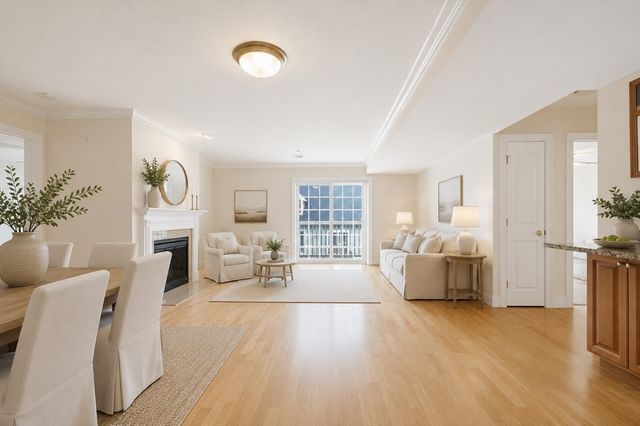 1 Lenox St 205, Norwood, MA 02062