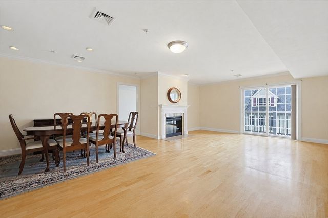 1 Lenox St 205, Norwood, MA 02062