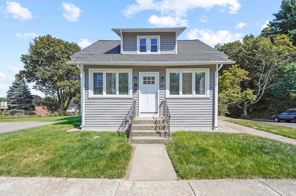 69 Dustin Street, Worcester, MA 01604