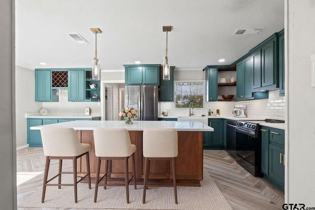 331 County Road 2106, Pittsburg, TX 75686