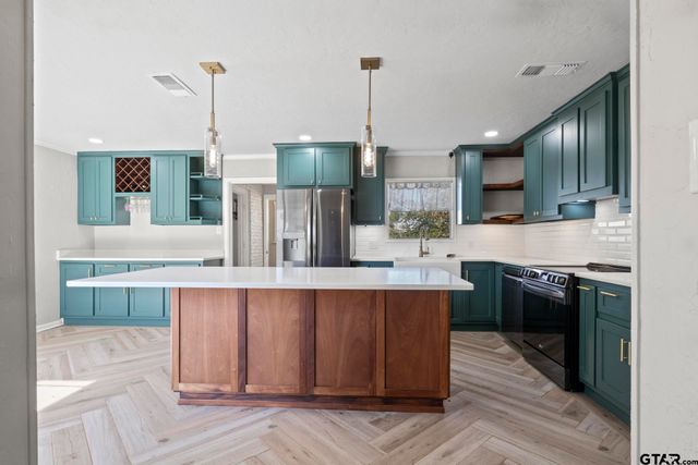 331 County Road 2106, Pittsburg, TX 75686