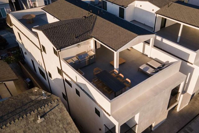 315 E Bay Ave, Newport Beach, CA 92661