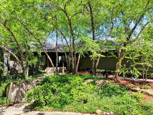 3257 Lands End, New Albany, IN 47150