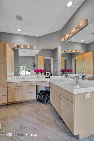3257 Lands End, New Albany, IN 47150