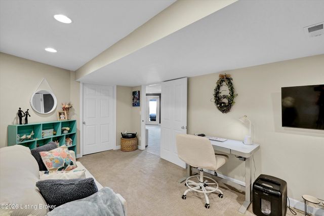 3257 Lands End, New Albany, IN 47150