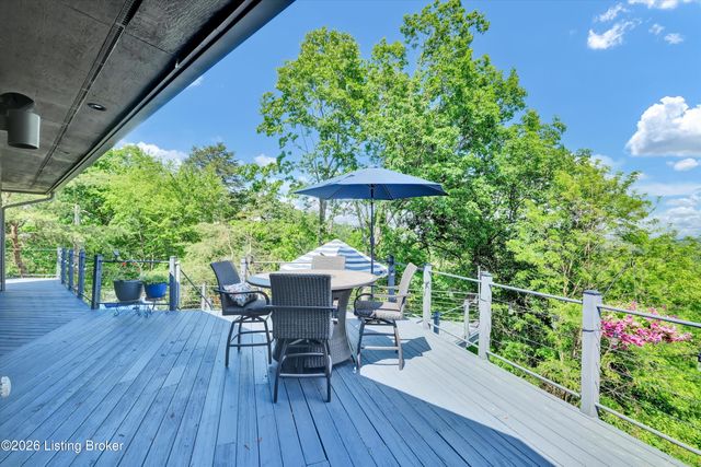 3257 Lands End, New Albany, IN 47150