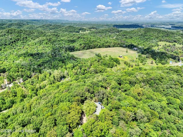 3257 Lands End, New Albany, IN 47150