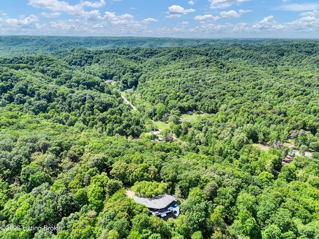 3257 Lands End, New Albany, IN 47150