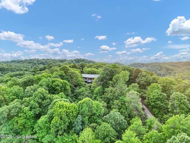 3257 Lands End, New Albany, IN 47150
