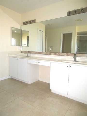 8171 ROCLIFF AVENUE, North Port, FL 34287