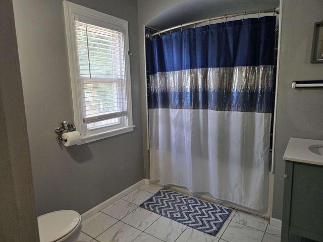 1118 E Racine Street, Janesville, WI 53545