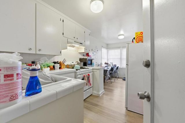 840 El Camino Real, Millbrae, CA 94030