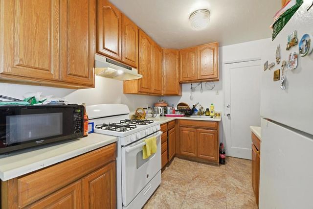 840 El Camino Real, Millbrae, CA 94030