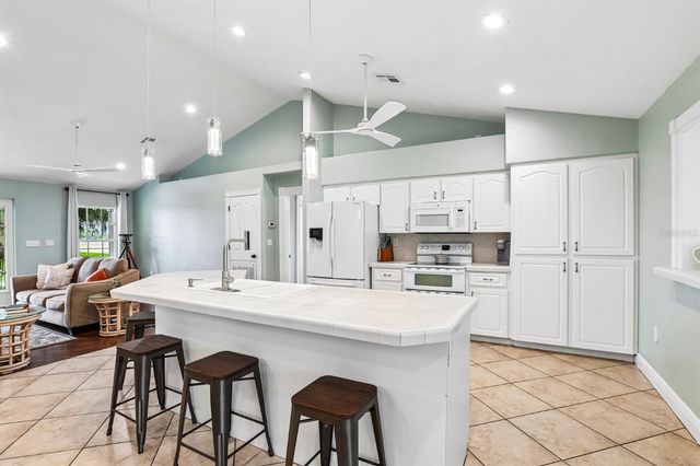 408 HOLLOWAY ROAD, Plant City, FL 33567