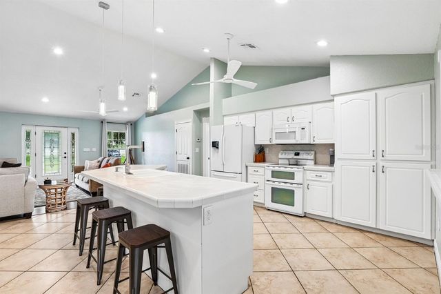 408 HOLLOWAY ROAD, Plant City, FL 33567