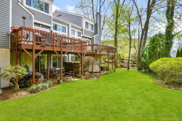 27 Top Of The Ridge D9, Mamaroneck, NY 10543