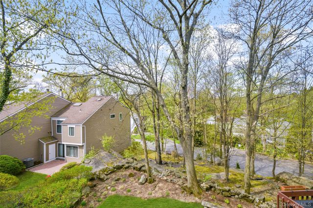 27 Top Of The Ridge D9, Mamaroneck, NY 10543